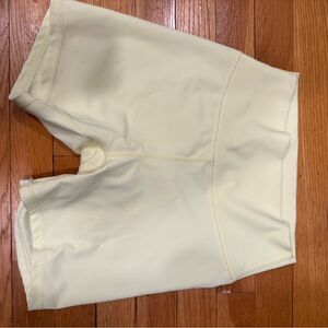 Wilo Women's Pale Yellow Bike Shorts
